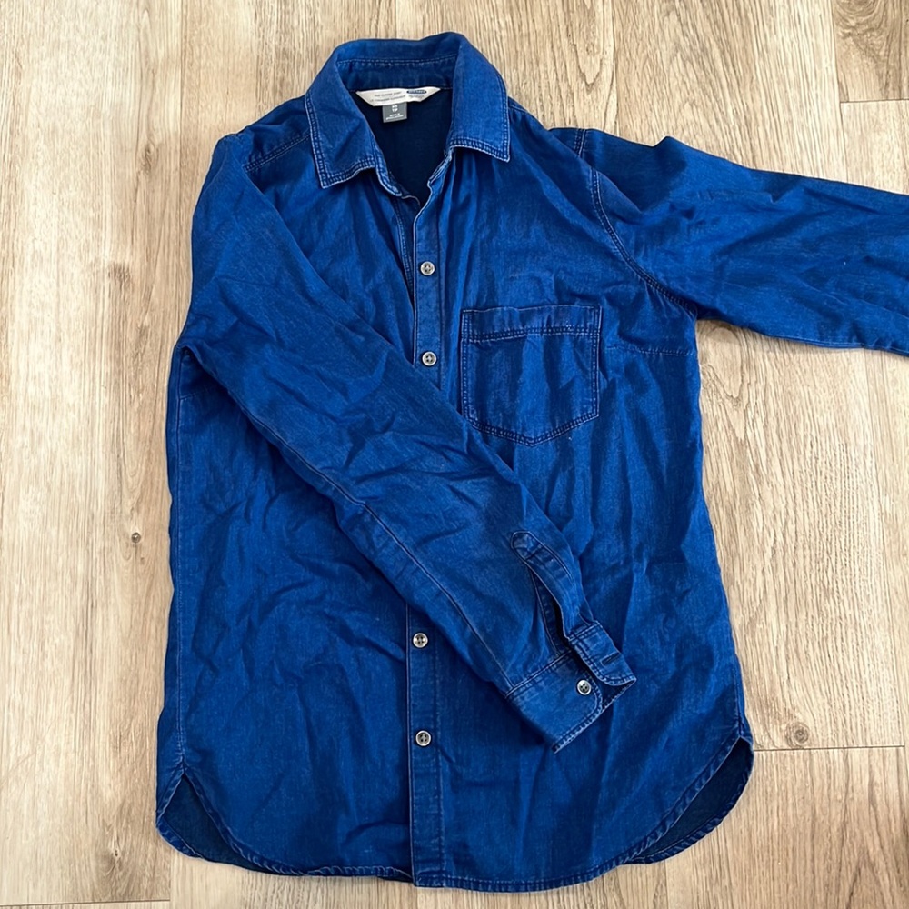 Old Navy Button up denim shirt